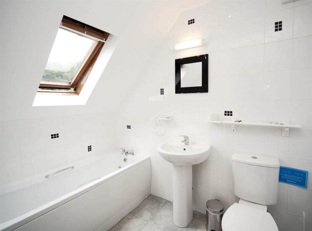 Bathroom (photo 2) at Lake View Villas in Liskeard, Cornwall