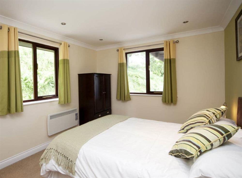 Double bedroom (photo 2) at Lake View Villas in Liskeard, Cornwall