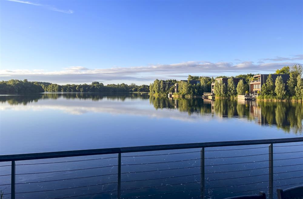 Lakefront Retreat