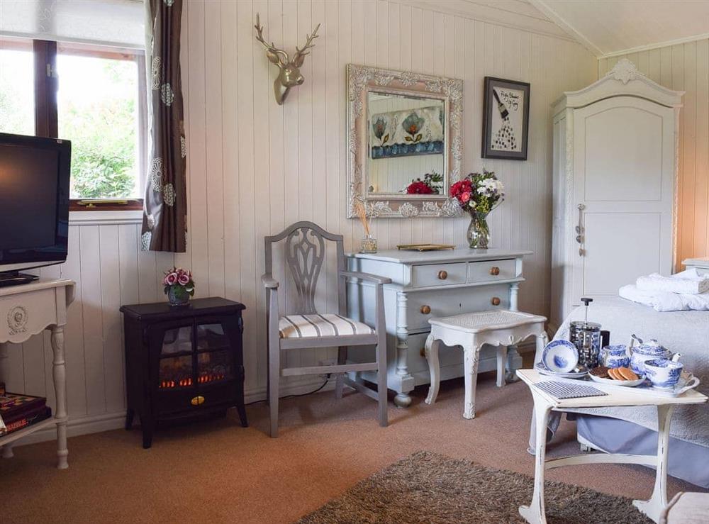 Lovely internal studio arrangement at Lakeside Cabin in Kingston Blount, near Thame, Oxfordshire