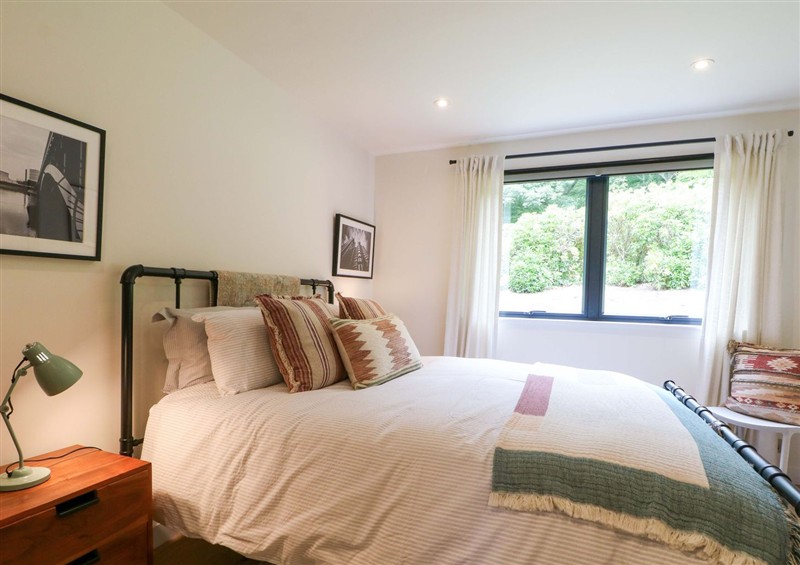 One of the 3 bedrooms (photo 4) at Lakeside Lodge, Witherenden Hill near Burwash