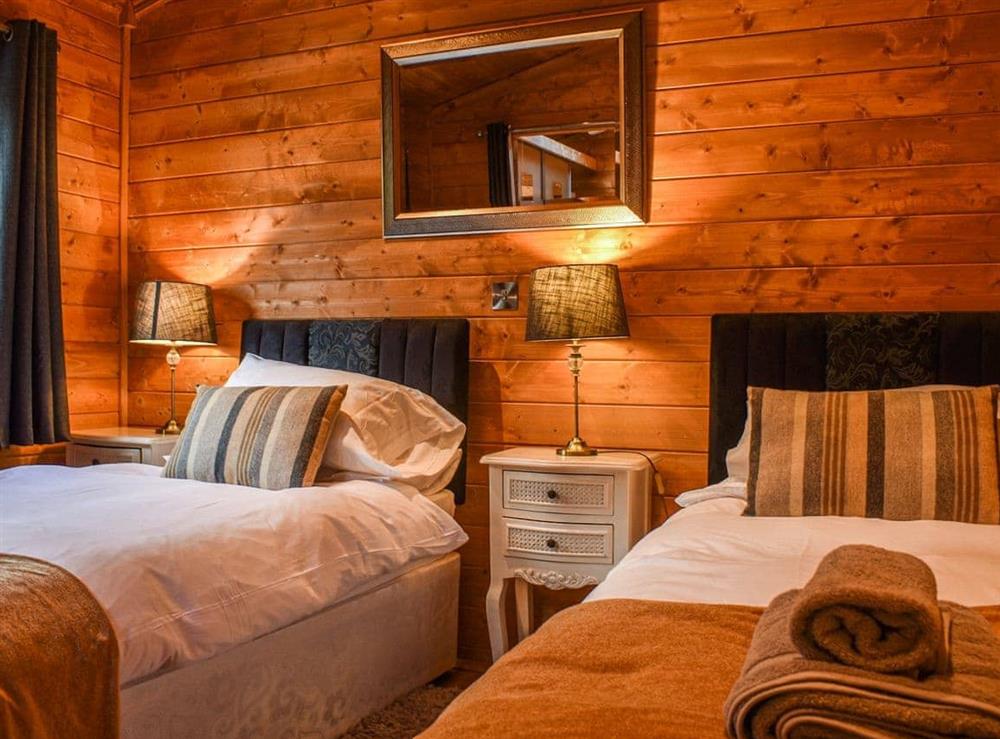 Twin bedroom at Damsel Lodge, 