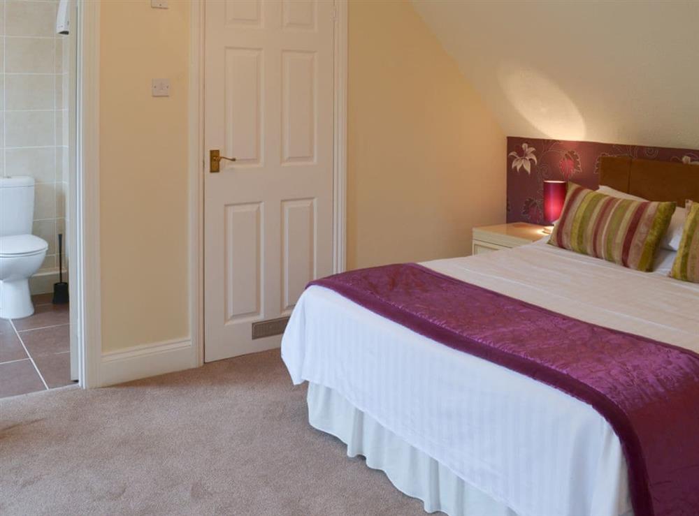 Double bedroom (photo 3) at Lakeview in Liskeard, Cornwall