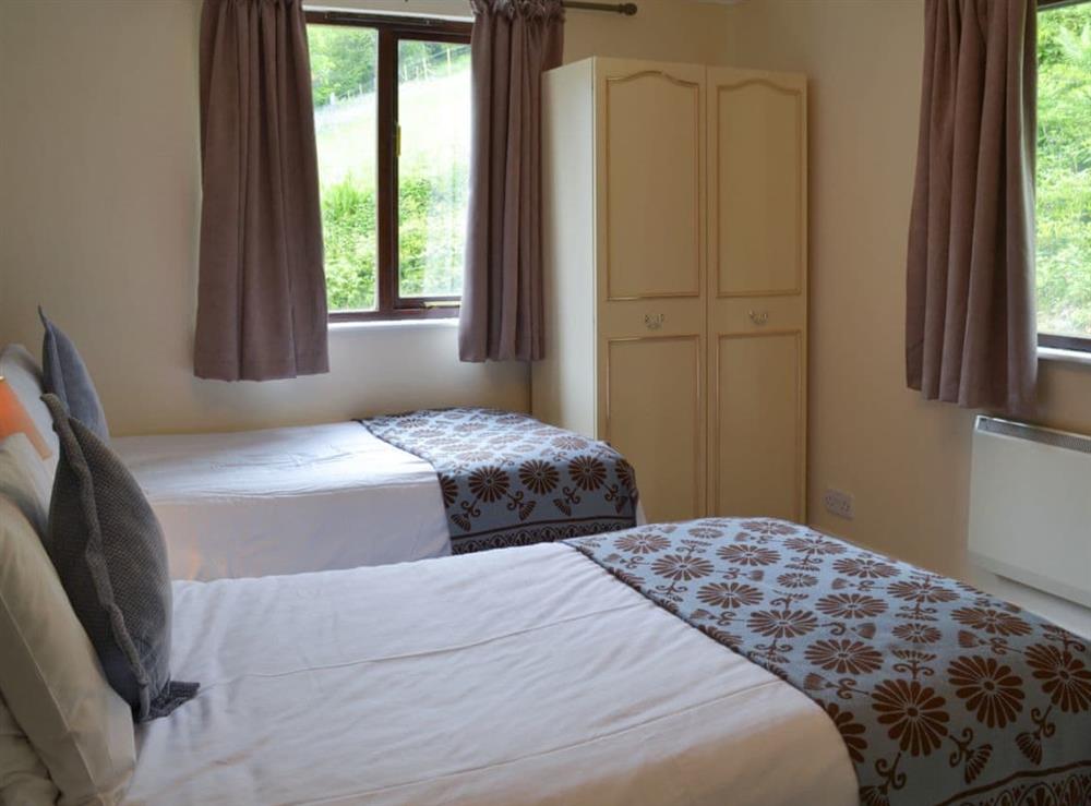 Twin bedroom at Lakeview in Liskeard, Cornwall