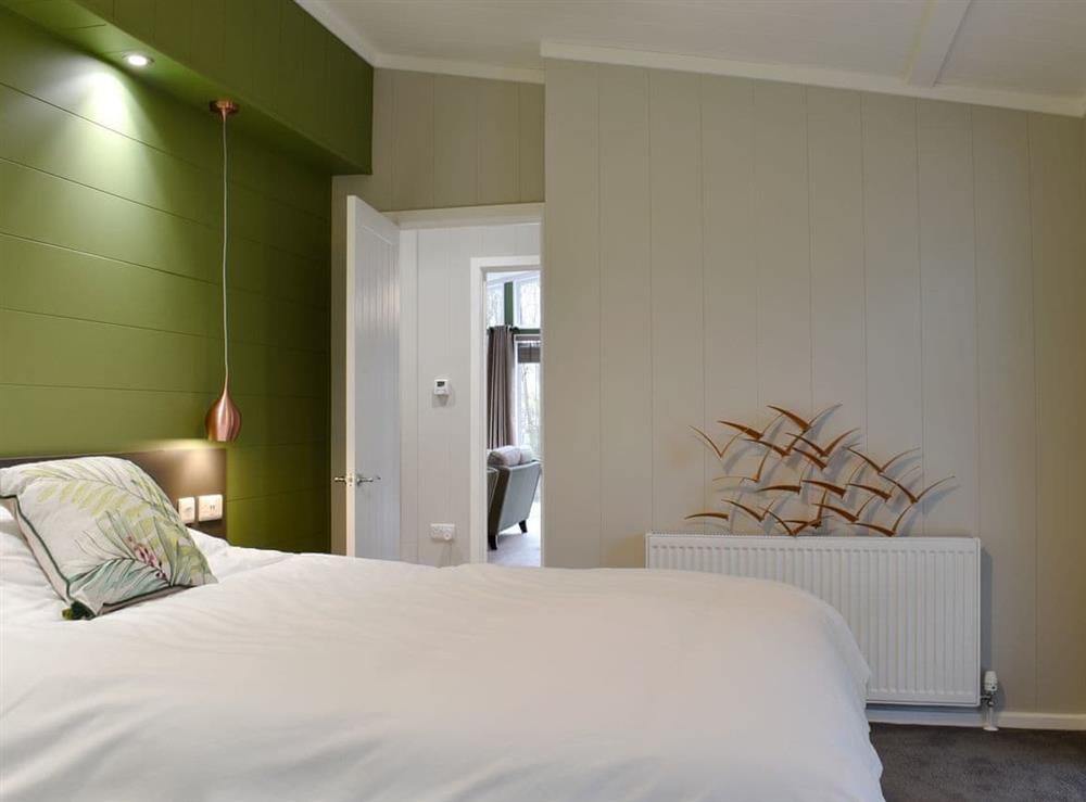 Double bedroom (photo 3) at Lakeview Lodge in Landford, near Salisbury, Wiltshire