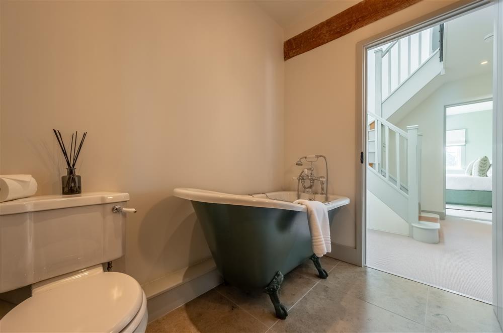 Family bathroom on the first floor with free-standing roll-top bath at Lakeview Oast, Goudhurst
