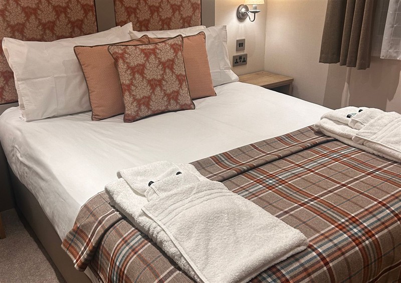 A bedroom in Lakewood Retreat at Lakewood Retreat, Woodhall Spa
