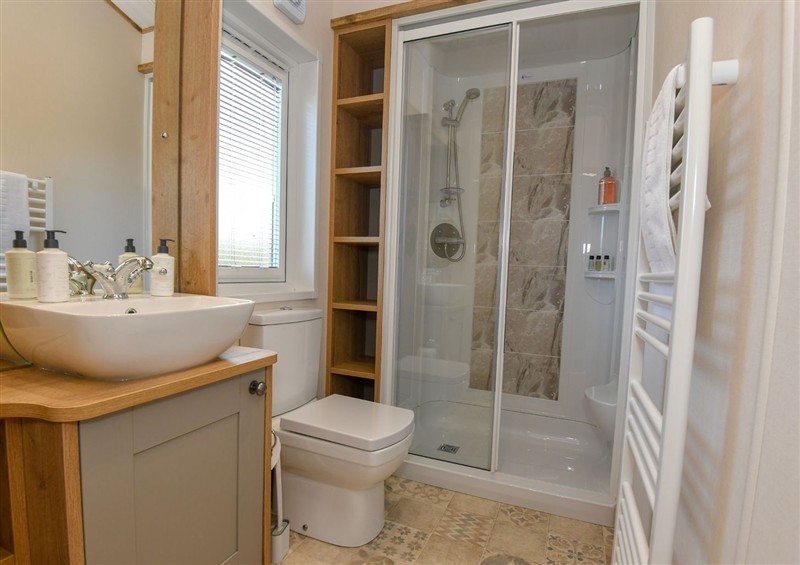 Bathroom at Lakewood Retreat, Woodhall Spa