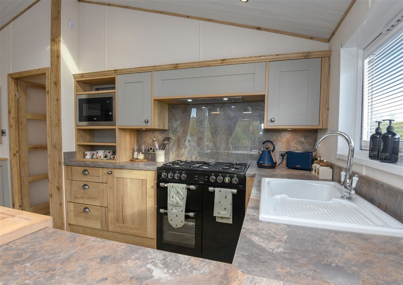 The kitchen (photo 2) at Lakewood Retreat, Woodhall Spa