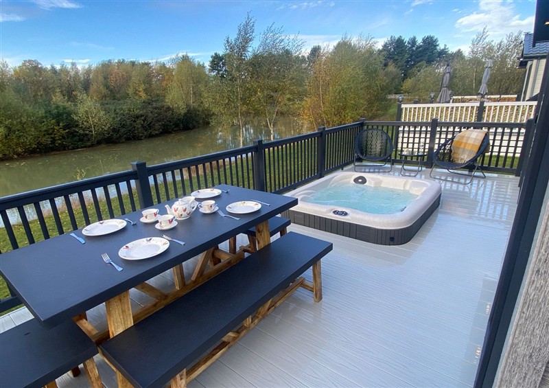The patio at Lakewood Retreat, Woodhall Spa