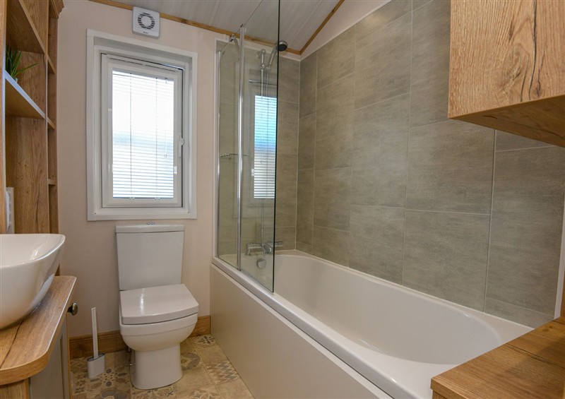 This is the bathroom at Lakewood Retreat, Woodhall Spa