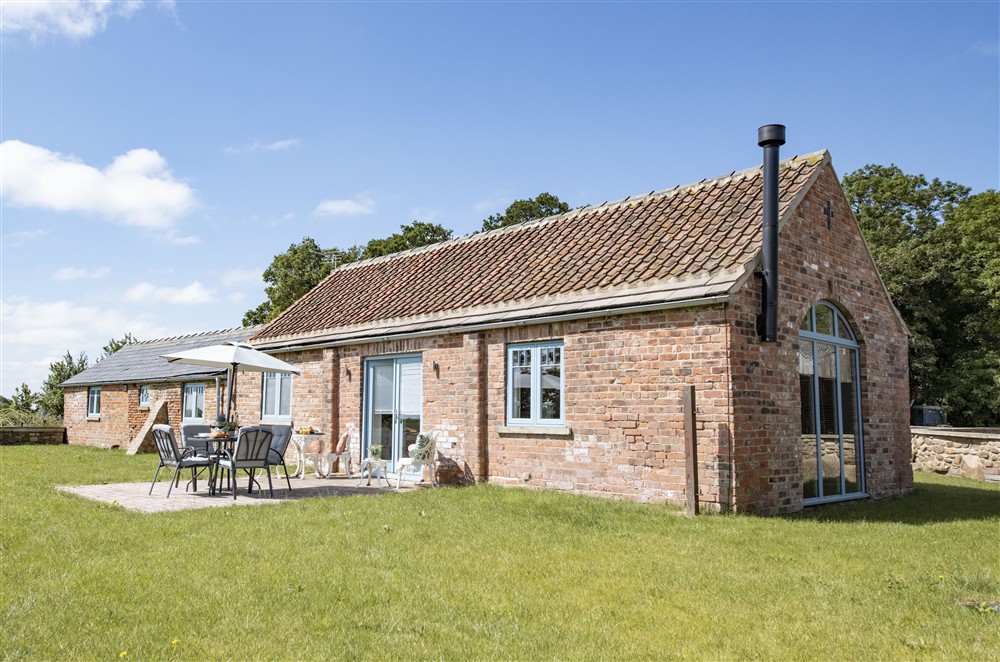 Within close proximity to the popular market towns of Thirsk, Bedale and Ripon at LaLo, Thirsk, North Yorkshire