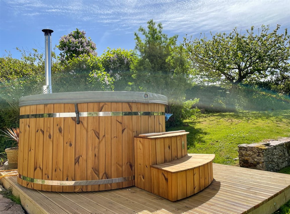 Hot tub at Lambside House in Holbeton, Devon