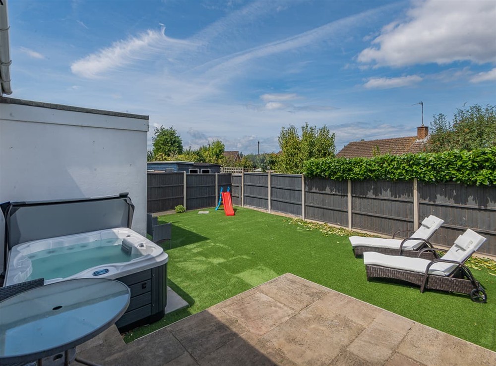 Hot tub at Lamsey Cottage in Heacham, Norfolk