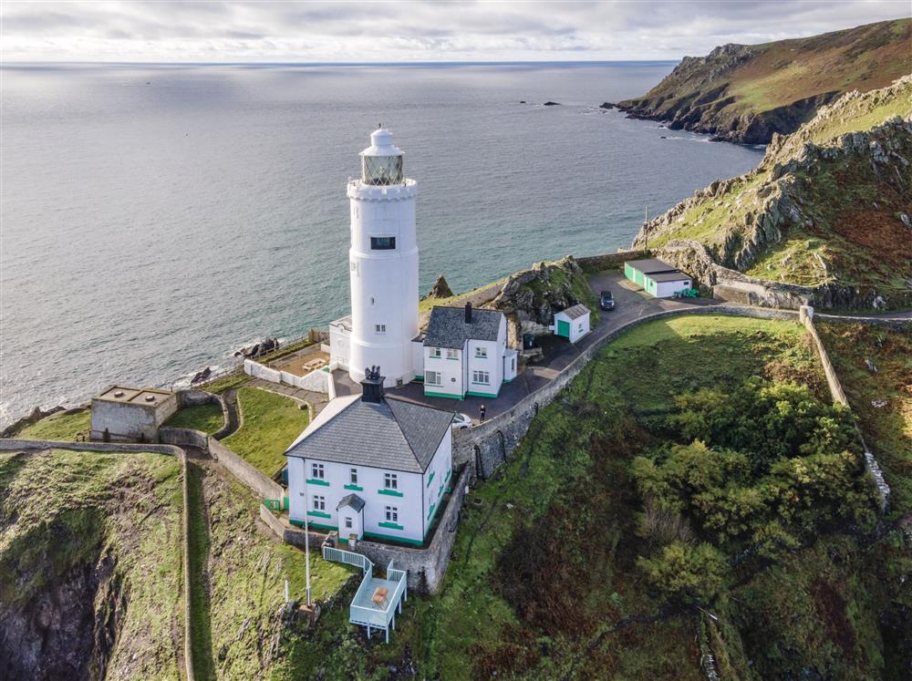 Start Point Lighthouse at Landward Cottage (Devon), Start Point Lighthouse