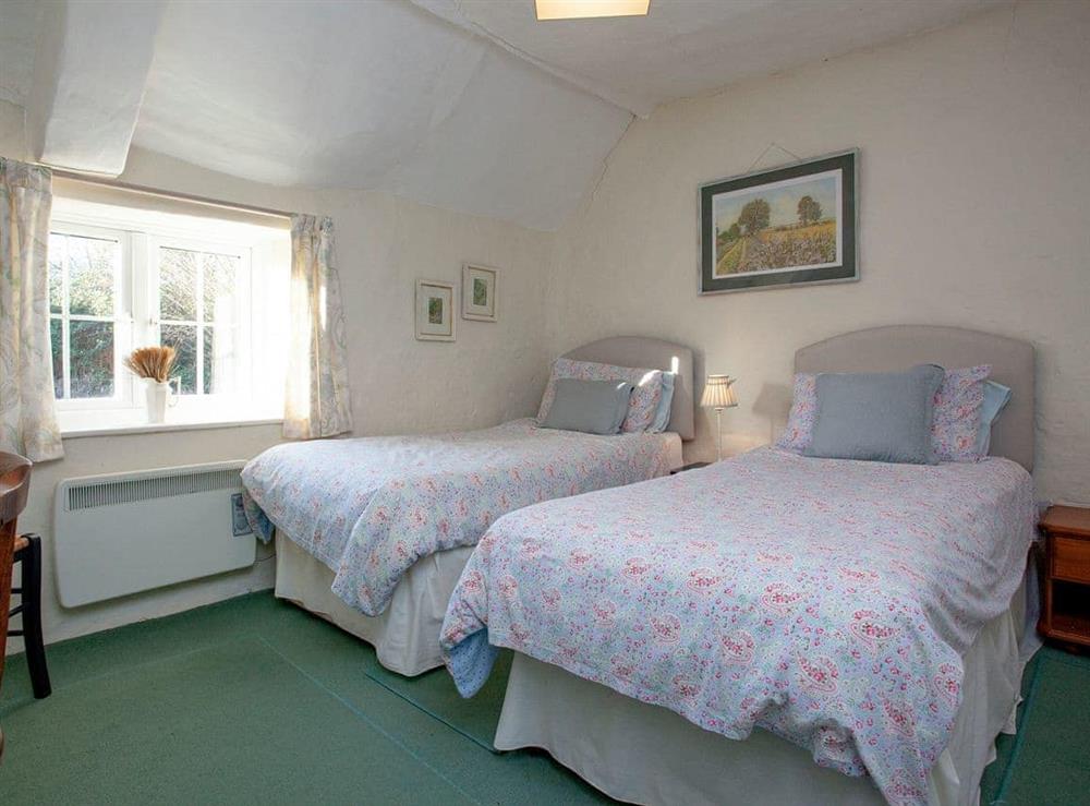 Twin bedroom at Lanes Cottage in Kentisbeare, near Cullompton, Devon