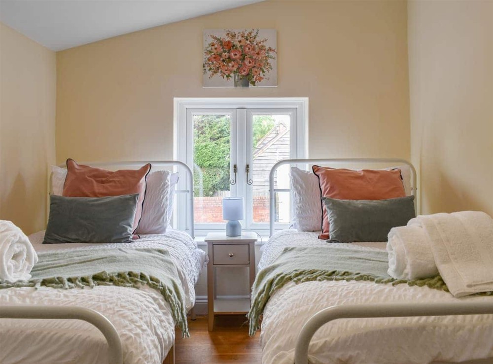 Twin bedroom