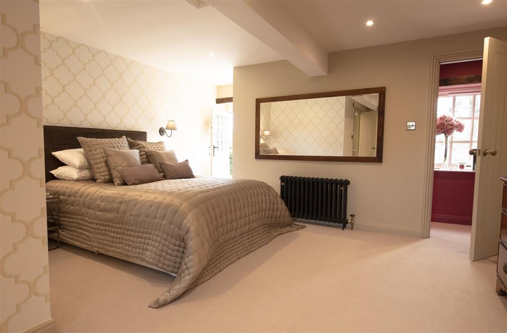 Lanesfoot Farm, Yorkshire: Bedroom two with 5ft king-size bed and en-suite shower room at Lanesfoot Farm, Harrogate