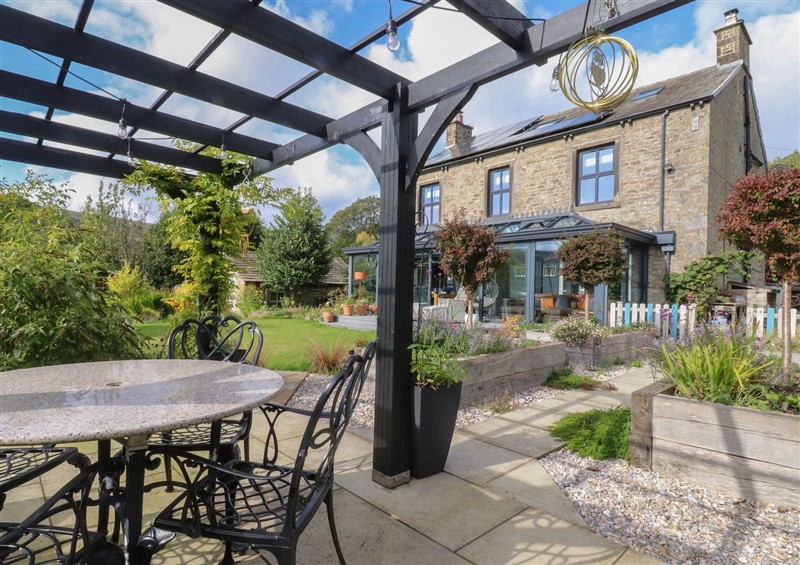 Enjoy the garden (photo 3) at Langcliffe House, Kettlewell