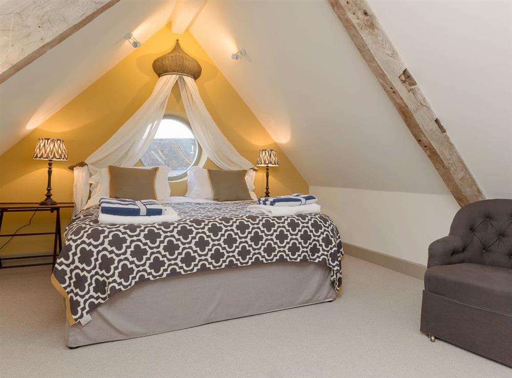 Comfy double bedroom at Wills Barn, 