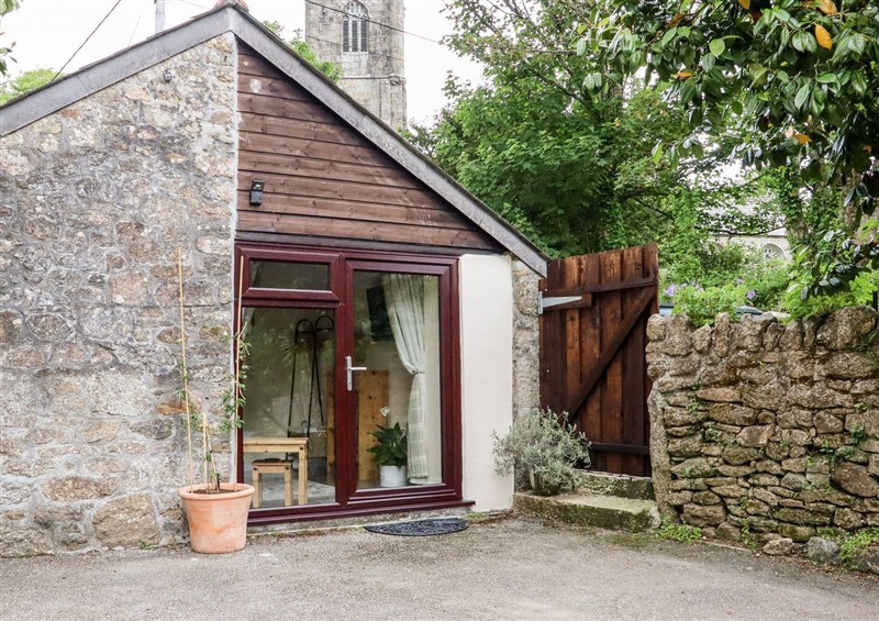 The setting of Lannlyvri Lodge at Lannlyvri Lodge, Lanlivery near Lostwithiel