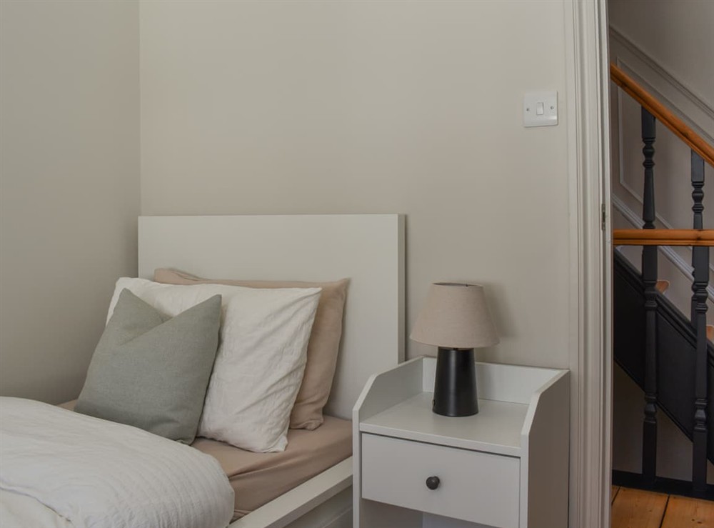 Single bedroom (photo 2) at Lansdowne House in Brecon, Powys