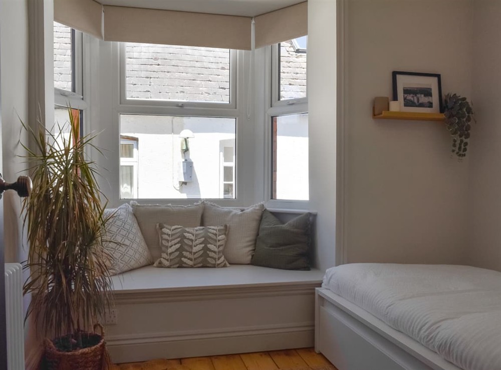 Single bedroom (photo 3) at Lansdowne House in Brecon, Powys