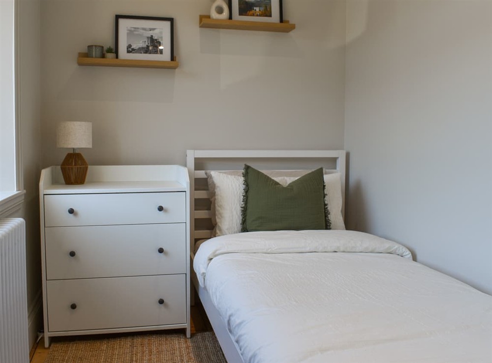 Single bedroom at Lansdowne House in Brecon, Powys