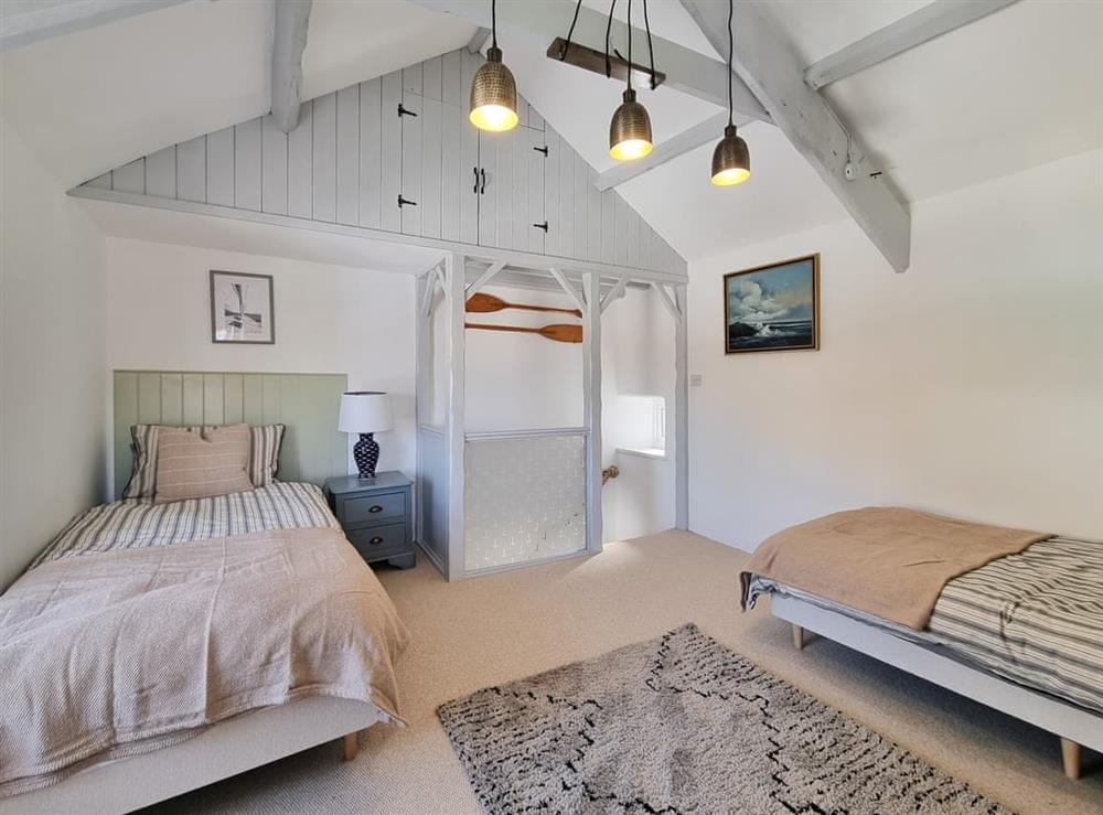 Twin bedroom (photo 2) at Lantern Cottage in Brixham, Devon