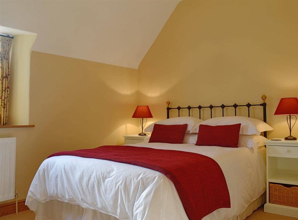 Double bedroom at Lantern Cottage in Longborough, Gloucestershire