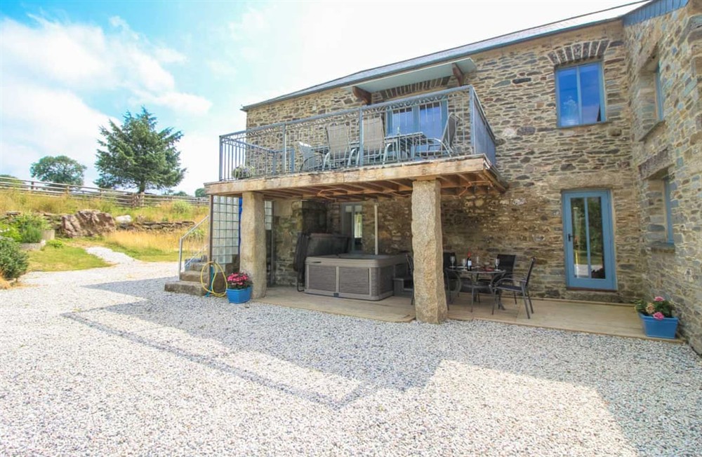 Balcony at Lanxton Barn in Launceston, Cornwall