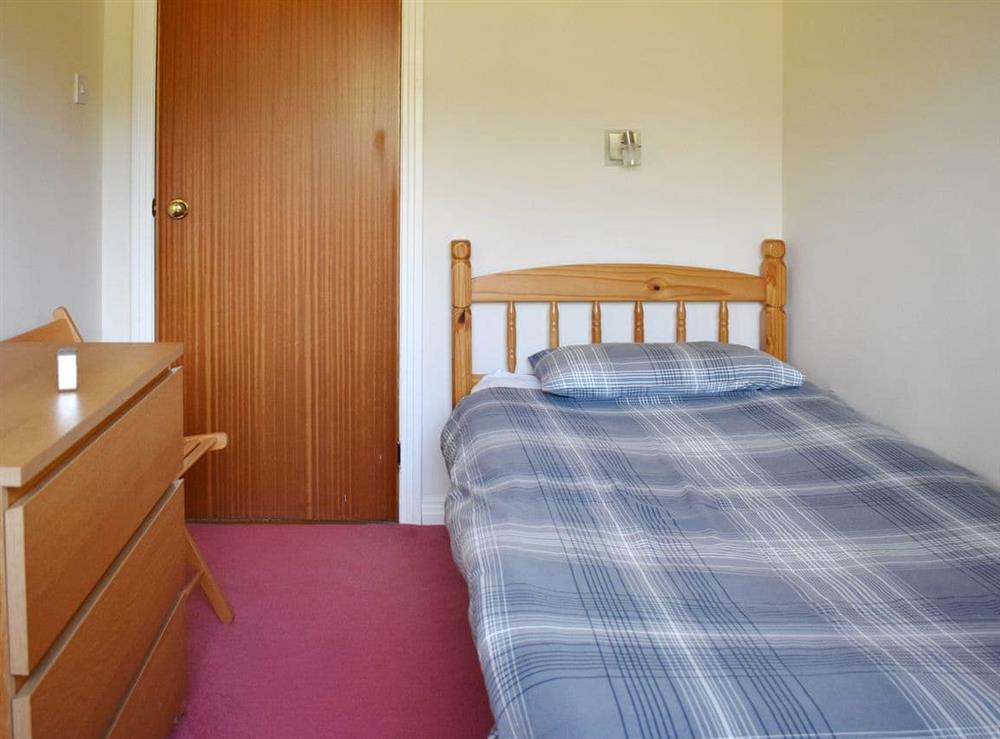 Cosy single bedroom at Lapwing Rise in Banavie, near Fort William, Highland