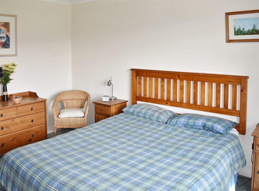 Relaxing double bedroom at Lapwing Rise in Banavie, near Fort William, Highland
