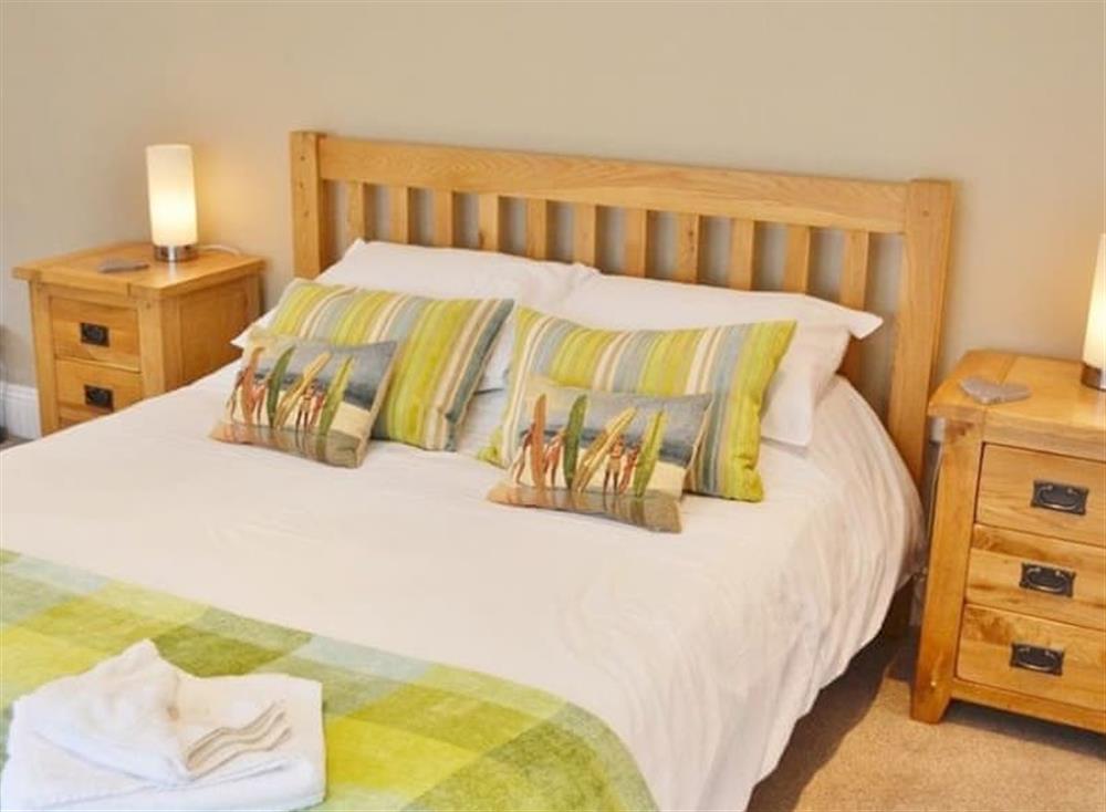 Double bedroom (photo 3) at Larboard in Fowey, Cornwall