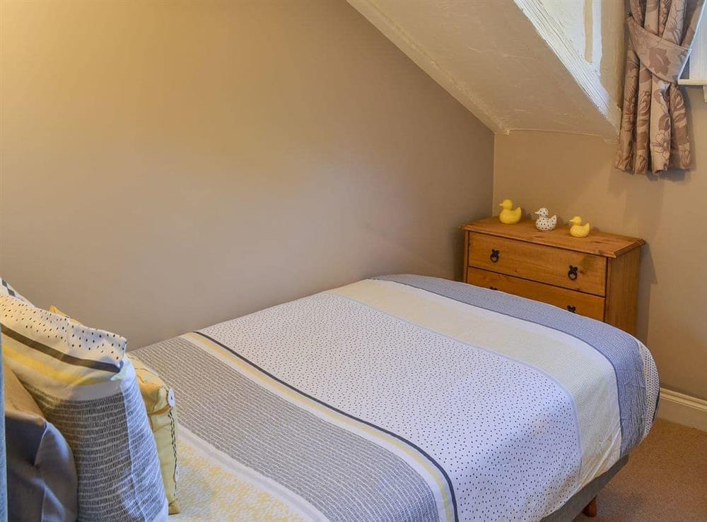 Pretty single bedroom at Larch Cottage in Dunstan, near Alnwick, Northumberland