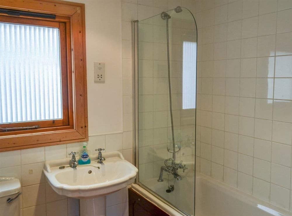 Bathroom at Larch Lodge in Kenwick, near Louth, Lincolnshire
