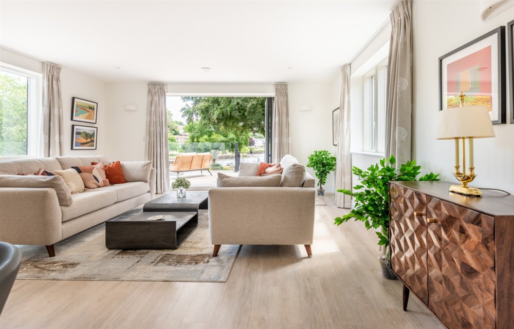 This is the living room at Larkrise in Kingsbridge