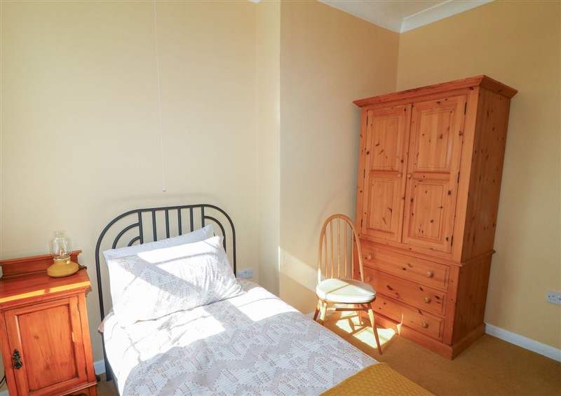 A bedroom in Larkspur Cottage at Larkspur Cottage, Huttoft