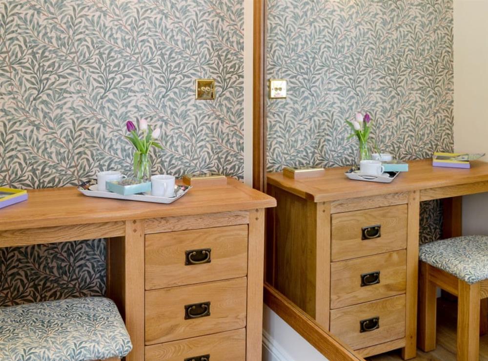 Convenient dressing room at Larkspur in St Leonards-on-Sea, near Hastings, East Sussex