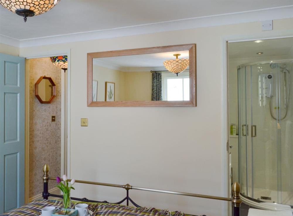 Stylish double bedroom with en-suite at Larkspur in St Leonards-on-Sea, near Hastings, East Sussex