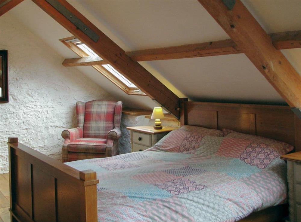 Lovely kingsize bedroom at Last Barn in Valast Hill, near Stackpole, Pembrokeshire., Dyfed