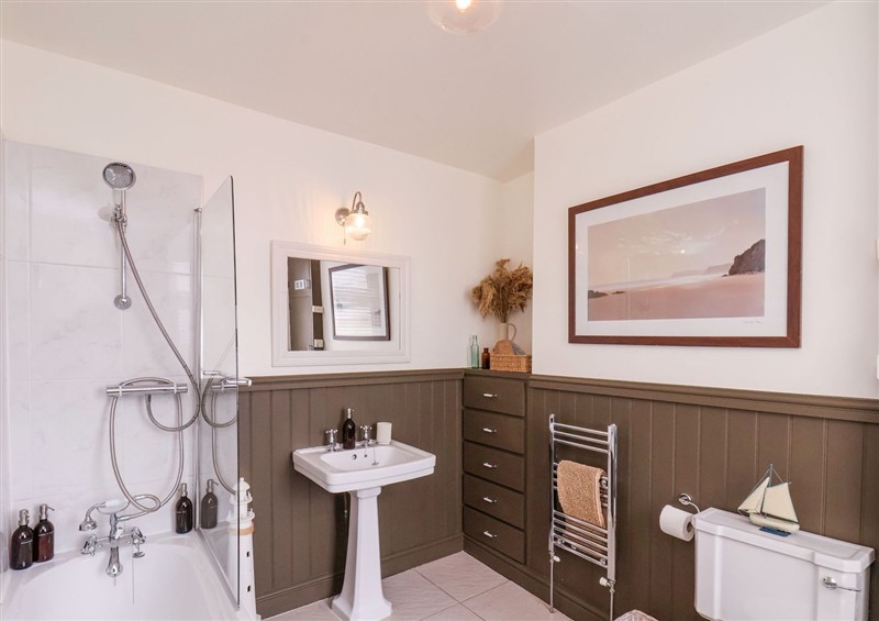 The bathroom at Launchers Cottage, Scarborough