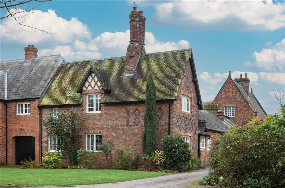 Welcome to Laundry Cottage, Arley Hall, Cheshire