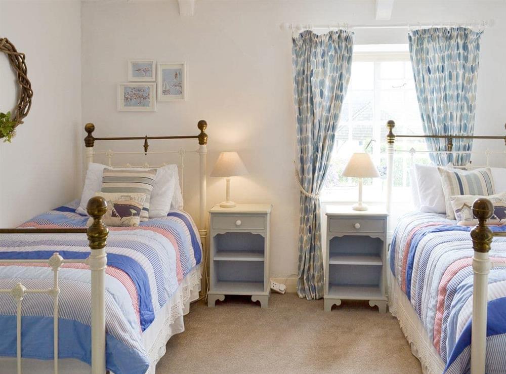 Comfortable twin bedroom at Laurel Cottage in Stoke Gabriel, South Devon., Great Britain