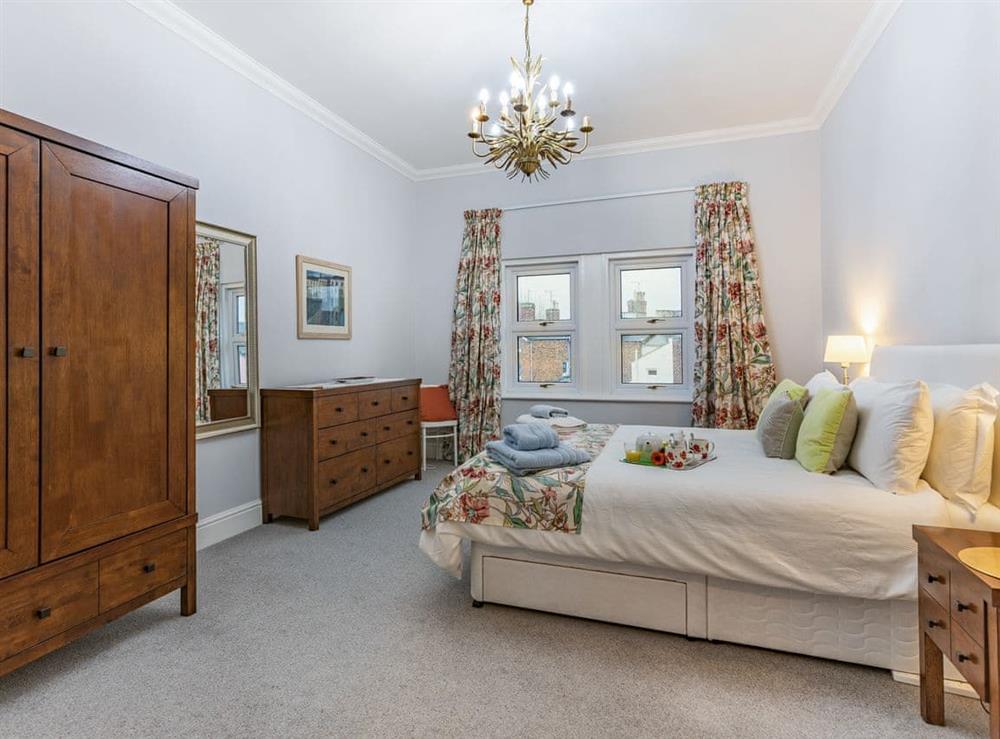 Double bedroom (photo 3) at Laurel Villa in Cheltenham, near Gloucester, Gloucestershire