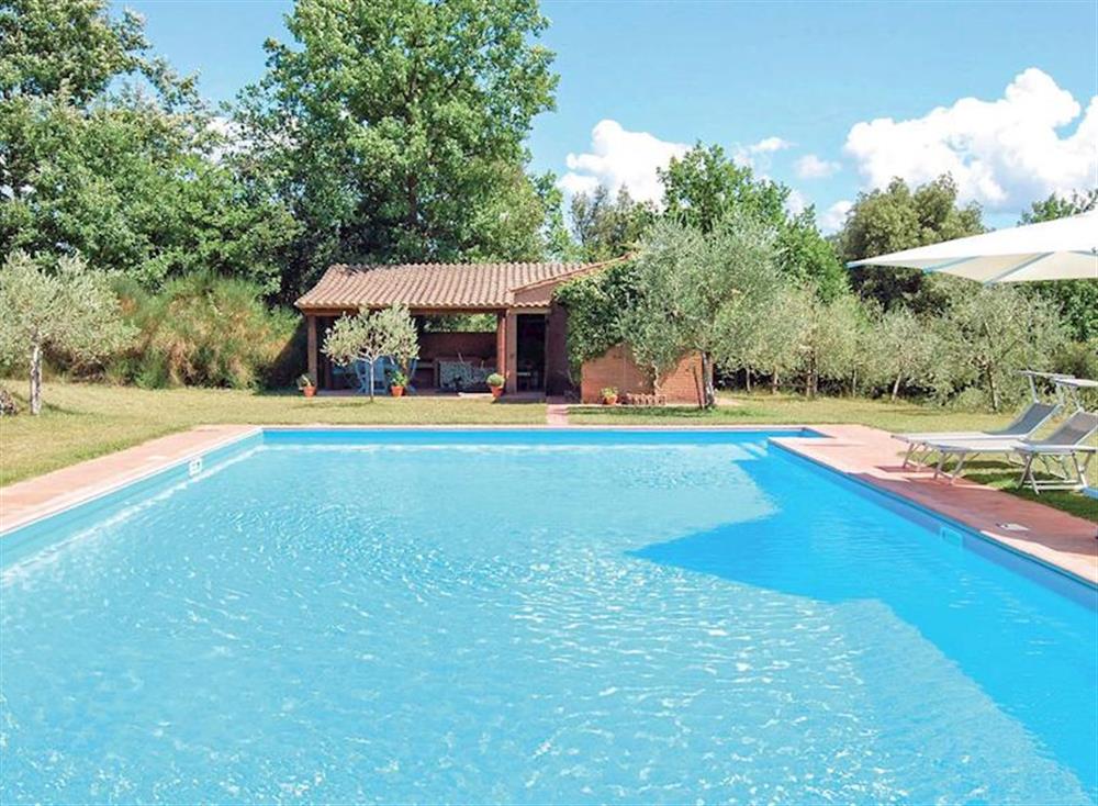Swimming pool (photo 4) at Lavanda 2 in Palaia, Italy