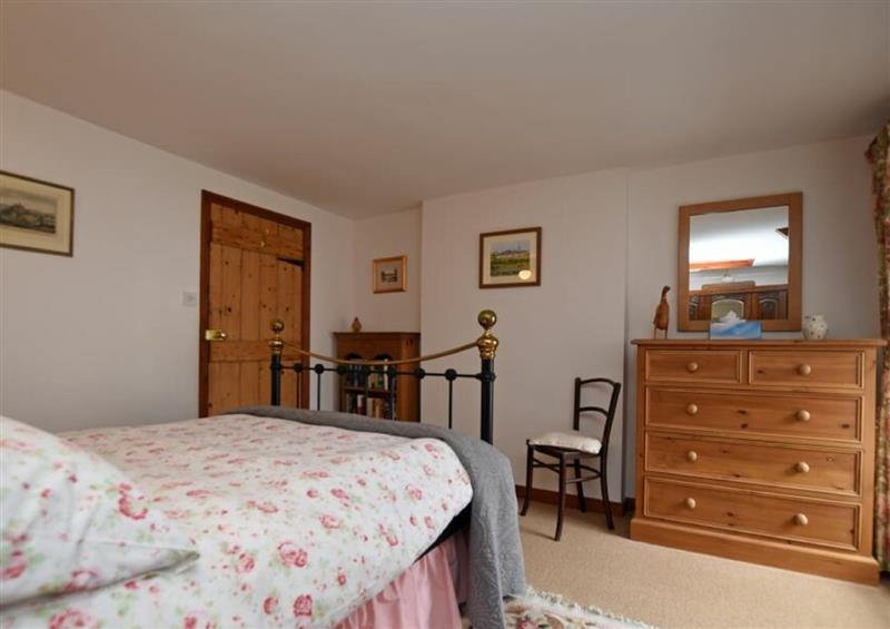 A bedroom in Lavender Cottage (Bailiffgate) at Lavender Cottage (Bailiffgate), Alnwick