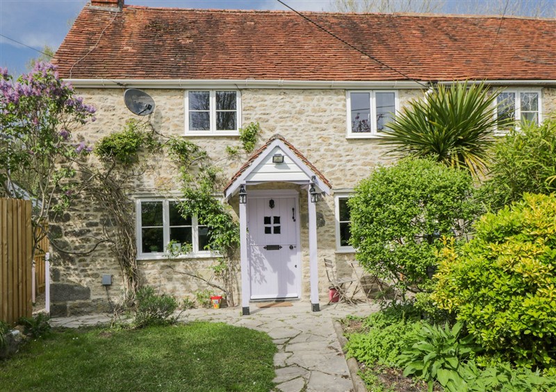 The setting at Lavender Cottage, Bourton