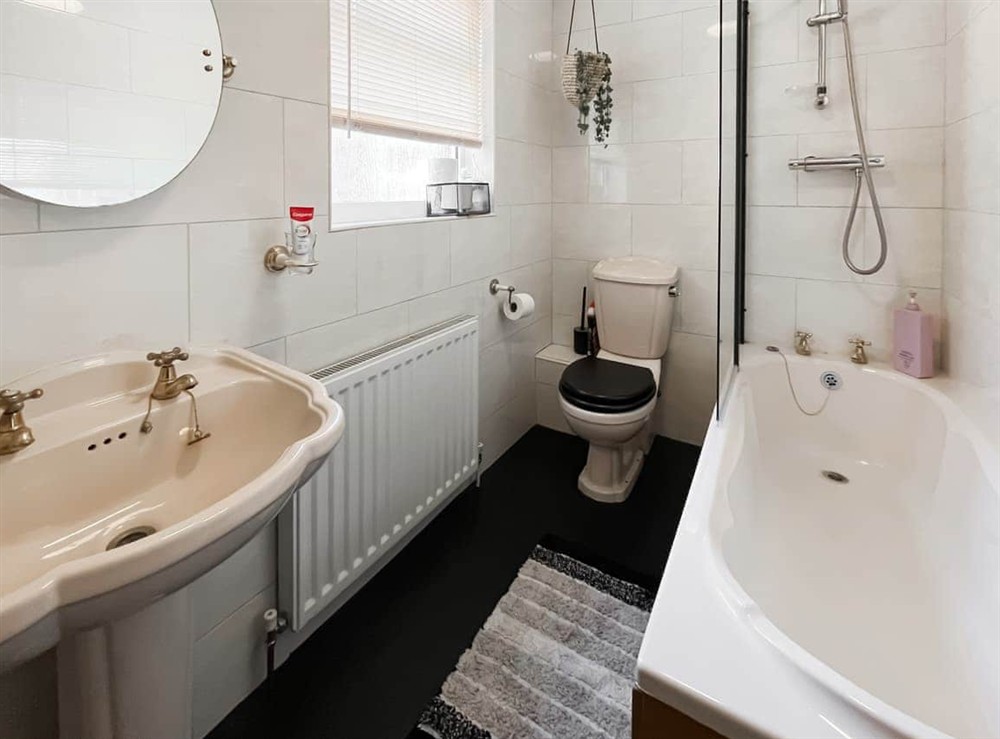 Bathroom at Lavender Cottage in Louth, Lincolnshire