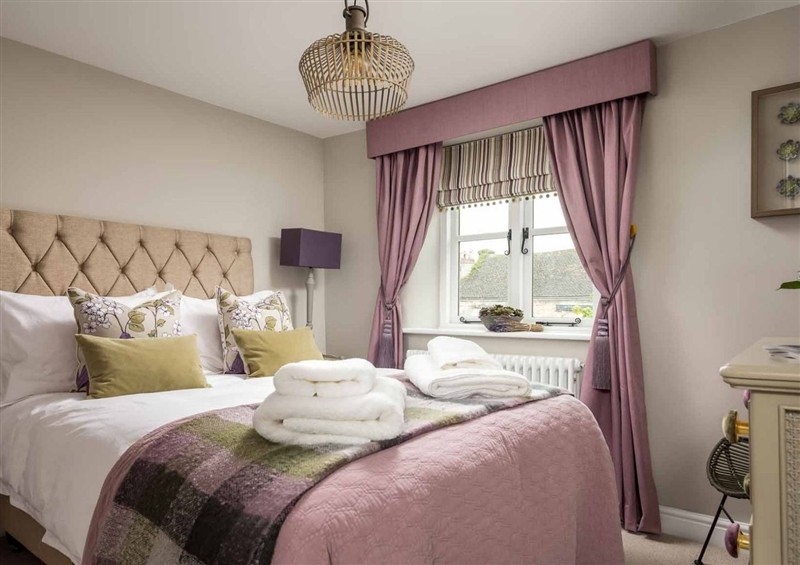 One of the bedrooms at Lavender Cottage (Stow-on-the-Wold), Stow-On-The-Wold